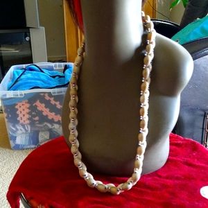 NWOT Infinity woven shell necklace